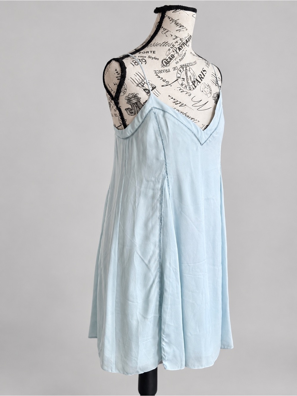 Elizabeth and James Silk Slip Dress Powder Blue Spaghetti Strap Midi Size S